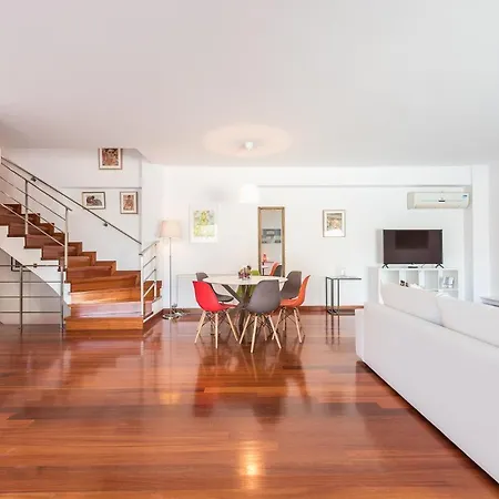 Adelos Luxury Villa-Maisonnete With Pool In Elliniko Athens